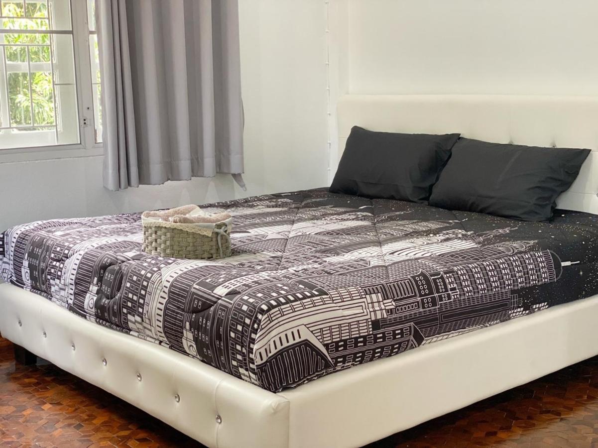 Boxsoon Nimman 2 # 4Beds 3Baths Villa Chiang Mai Eksteriør bilde